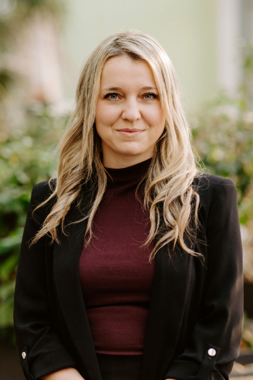 Ing. Katarína Jones 