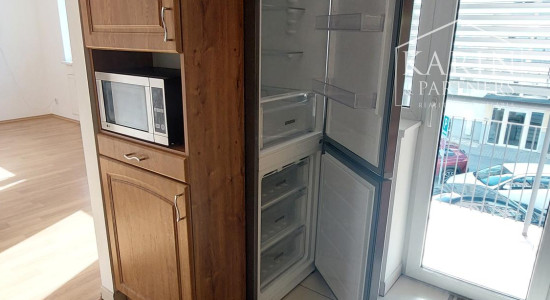 Vajnory - 3 izbový byt s loggiou, pivnicou  a parkovaním