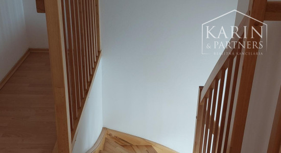 REZERVOVANÉ - 3 izbový mezanínový byt v Senci