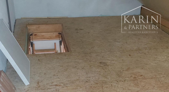 REZERVOVANÉ - 3 izbový mezanínový byt v Senci