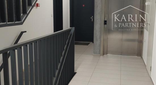 Zariadený 2 izbový byt s parkovaním v garáži a skladom - rezidenčný komplex Čerešne