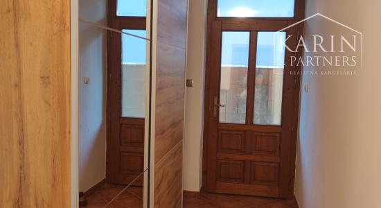 5-izbový rodinný dom s hosťovským bytom v centre Ivanky pri Dunaji