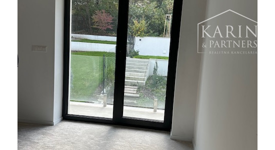 Vila s bazénom pri Horskom parku na prenájom