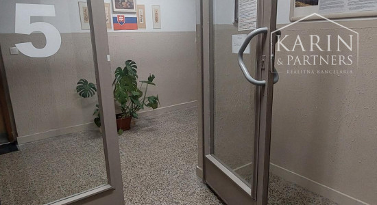 3 izbový byt s loggiou ul. Budyšínska - štvrť Tehelné pole  pri Trnavskom Mýte