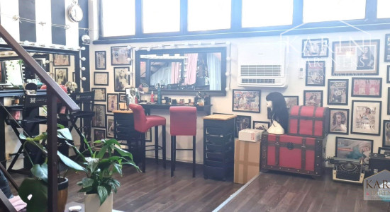 Prenájom / odstúpenie – ateliér / salón krásy s bývaním, Ružinov (BA II)