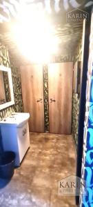 Prenájom / odstúpenie – ateliér / salón krásy s bývaním, Ružinov (BA II)