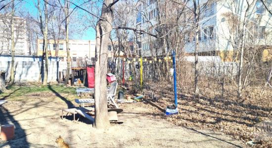 Prenájom / odstúpenie – ateliér / salón krásy s bývaním, Ružinov (BA II)