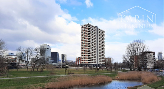 PREDANÝ  : NA PREDAJ - GARSÓNKA DE LUXE - BRATISLAVA - PETRŽALKA - MLYNAROVIČOVÁ