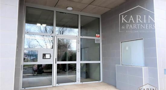 PREDANÝ  : NA PREDAJ - GARSÓNKA DE LUXE - BRATISLAVA - PETRŽALKA - MLYNAROVIČOVÁ