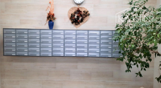 PREDANÝ  : NA PREDAJ - GARSÓNKA DE LUXE - BRATISLAVA - PETRŽALKA - MLYNAROVIČOVÁ