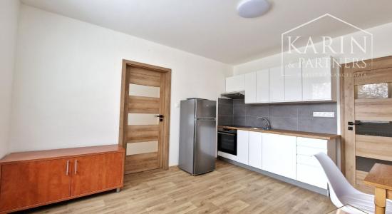 SLNEČNÝ 1-IZBOVÝ BYT NA PRENÁJOM – SKALICA