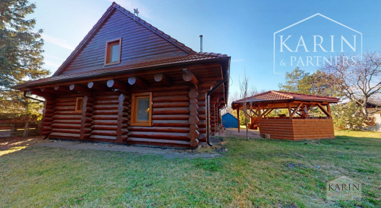 Predaj – Atraktívny zrubový rodinný dom s osobitou atmosférou - Devínska Nová Ves. BA IV- TOP PONUKA !