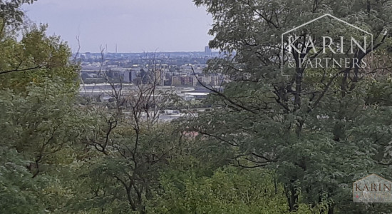 NA PREDAJ  POZEMOK NA INVESTÍCIU BRATISLAVA –RAČA , KAMILKOVÁ UL.