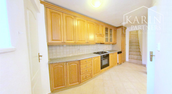 Predaj - Rodinný dom na Hradnom kopci - Investičná príležitosť - BA I