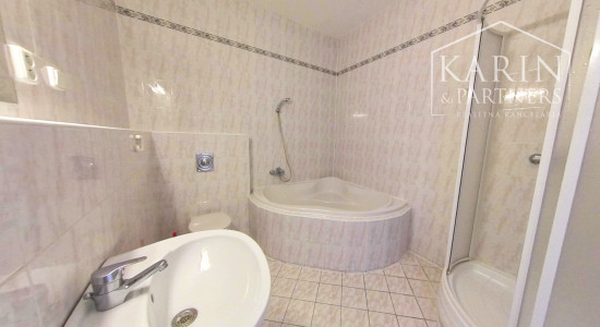 Predaj - Rodinný dom na Hradnom kopci - Investičná príležitosť - BA I