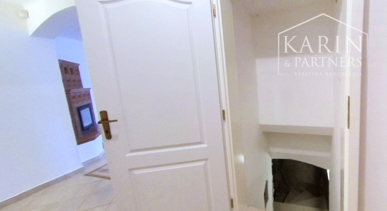 Predaj - Rodinný dom na Hradnom kopci - Investičná príležitosť - BA I