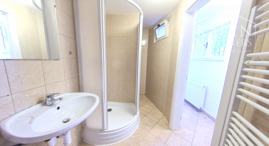 Predaj - Rodinný dom na Hradnom kopci - Investičná príležitosť - BA I