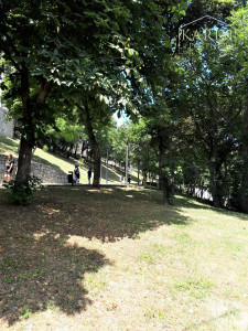 Predaj - Rodinný dom na Hradnom kopci - Investičná príležitosť - BA I