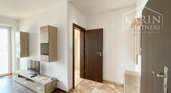 EXKLUZÍVNY PRENÁJOM: Nový, moderný 1-izbový byt s dvoma balkónmi aj kliamtizáciou v srdci Skalice
