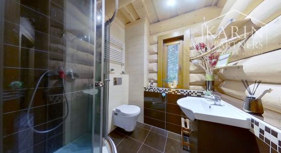 Predaj – Atraktívny zrubový rodinný dom s osobitou atmosférou - Devínska Nová Ves. BA IV- TOP PONUKA !