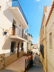 PREDAJ POZASTAVENÝ (PREBIEHA KOMPLETNÁ REKONŠTRUKCIA) : INVESTIČNÝ RODINNÝ DOM S TERASOU A VÝHĽADOM NA MORE – ŠPANIELSKO – LA HERRADURA