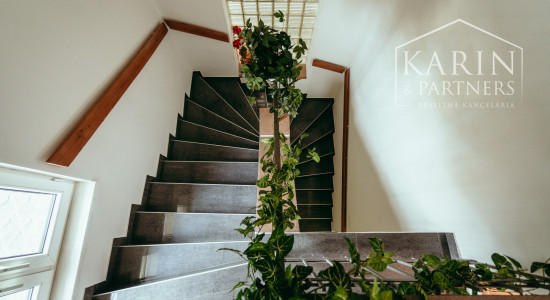 NA PREDAJ PODNIKATEĽSKÝ OBJEKT, HOLÍČ