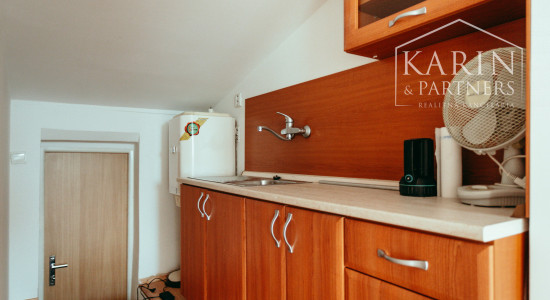 NA PREDAJ PODNIKATEĽSKÝ OBJEKT, HOLÍČ