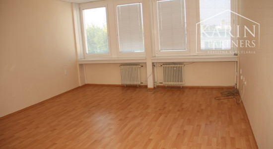 Prenájom klimat. kancelária 22 m2, Pluhová ul., BA III., Nové Mesto.