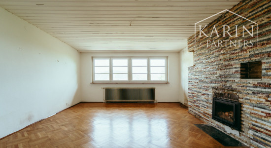 Pozerajte z okna priamo na hrad - na predaj pozemok s rodinným domom v nádhernom prostredí pod Hradom Schlossberg v Hainburgu.