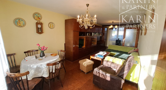 NA PREDAJ 4 IZBOVÝ RODINNÝ DOM S GARÁŽOU A BAZÉNOM V SENCI