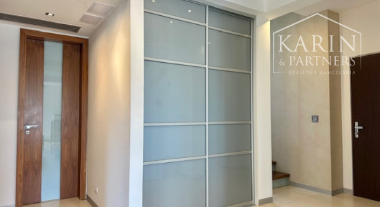 5 izbový  byt pod Slavínom