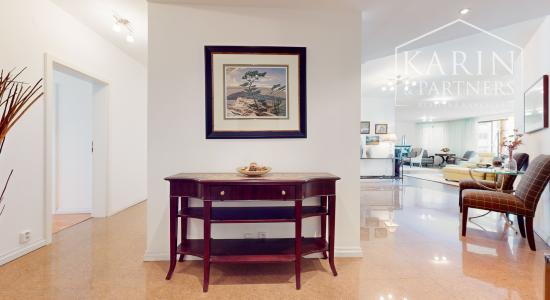 NA PREDAJ VEĽKOMETRÁŽNY ŠTVORIZBOVÝ BYT S DVOMI BALKÓNMI V TRENČIANSKYCH TEPLICIACH