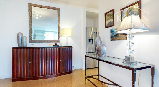 NA PREDAJ VEĽKOMETRÁŽNY ŠTVORIZBOVÝ BYT S DVOMI BALKÓNMI V TRENČIANSKYCH TEPLICIACH