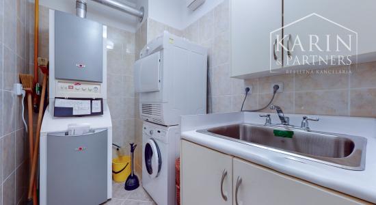 NA PREDAJ VEĽKOMETRÁŽNY ŠTVORIZBOVÝ BYT S DVOMI BALKÓNMI V TRENČIANSKYCH TEPLICIACH