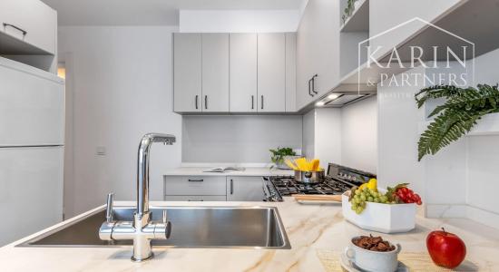 Exkluzívny 4-spálňový APARTMÁN na pobreží