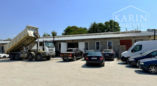 Investičná nehnuteľnosť - VÝROBNÝ AREÁL - SKLADY