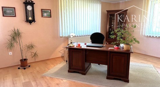 Investičná nehnuteľnosť - VÝROBNÝ AREÁL - SKLADY