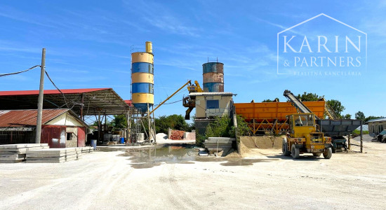 Investičná nehnuteľnosť - VÝROBNÝ AREÁL - SKLADY