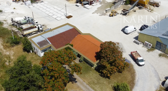 Investičná nehnuteľnosť - VÝROBNÝ AREÁL - SKLADY