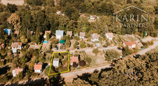 Chata pri Lábskom jazere neďaleko Bratislavy s možnosťou celoročného využitia