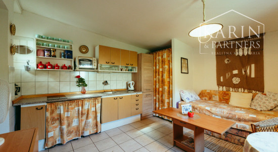 Chata pri Lábskom jazere neďaleko Bratislavy s možnosťou celoročného využitia