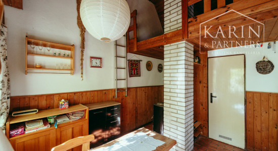 Chata pri Lábskom jazere neďaleko Bratislavy s možnosťou celoročného využitia