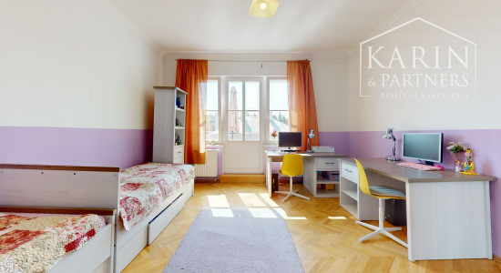 PREDANÝ : BYT 143 M2 + GARÁŽ + TERASY + LODŽIA VO VILE NA KRAMÁROCH, KRÁSNY VYHĽAD, NA SKOK VŠADE