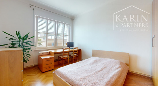 PREDANÝ : BYT 143 M2 + GARÁŽ + TERASY + LODŽIA VO VILE NA KRAMÁROCH, KRÁSNY VYHĽAD, NA SKOK VŠADE