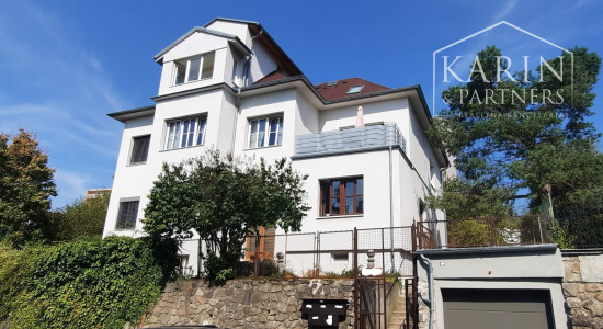 PREDANÝ : BYT 143 M2 + GARÁŽ + TERASY + LODŽIA VO VILE NA KRAMÁROCH, KRÁSNY VYHĽAD, NA SKOK VŠADE