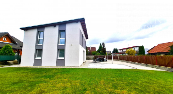 VEĽMI PEKNÝ 4-IZBOVÝ RODINNÝ DOM NA PREDAJ - CHORVÁTSKY GROB - ČIERNA VODA