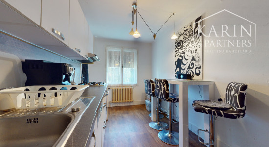 REZERVOVANÝ - Rodinný dom na lukratívnom mieste v Bratislave -  Koliba, Jeséniova ulica.