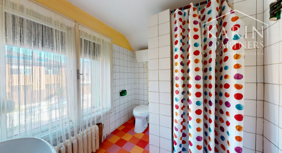 REZERVOVANÝ - Rodinný dom na lukratívnom mieste v Bratislave -  Koliba, Jeséniova ulica.