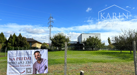 Rovinatý stavebný pozemok NITRA - Predaný