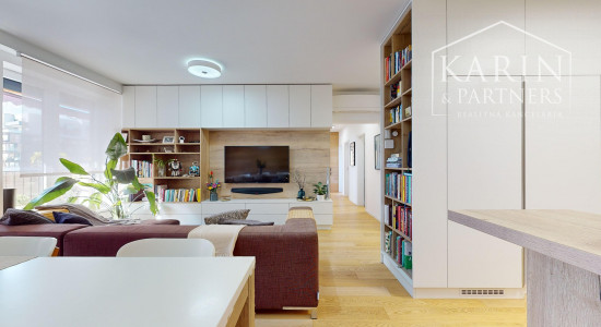 REZERVOVANÝ KOMPLETNE ZARIADENÝ ŠTVORIZBOVÝ BYT S BALKÓNOM V PETRŽALKE - SLNEČNICE